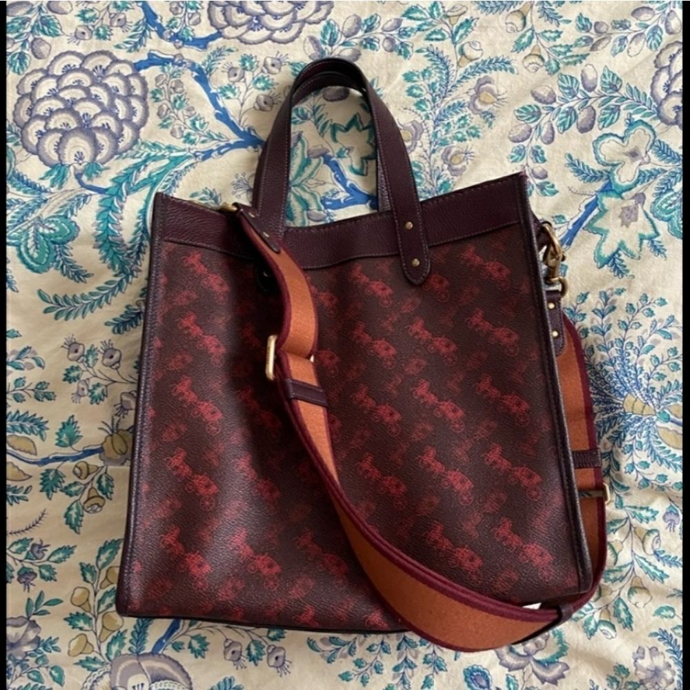 Coach Field Large Tote - Picture 4 of 5